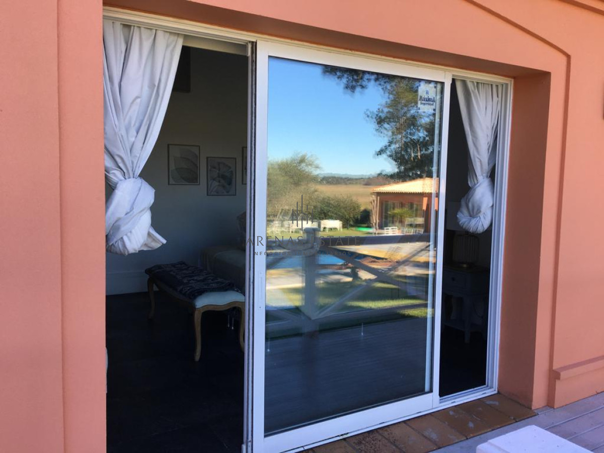 Casa ID.4008 - CASA CON ESTILO Y DISEÑO