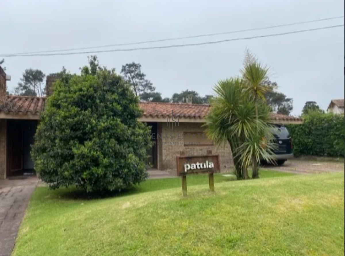 Casa ID.2064 - Casa en venta en pinares, agradable entorno.