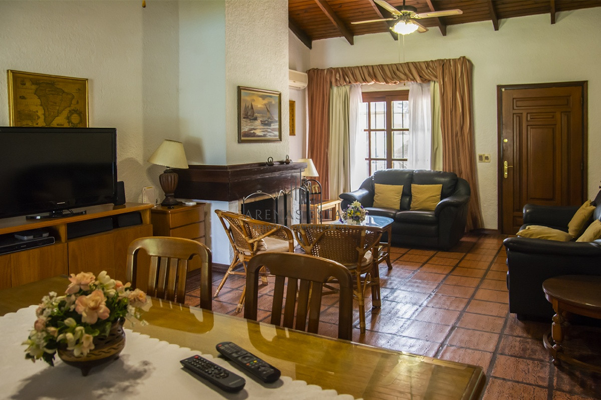 Casa ID.2841 - Casa en Venta de 3 dormitorios en Cantegril , Punta del este , Maldonado 