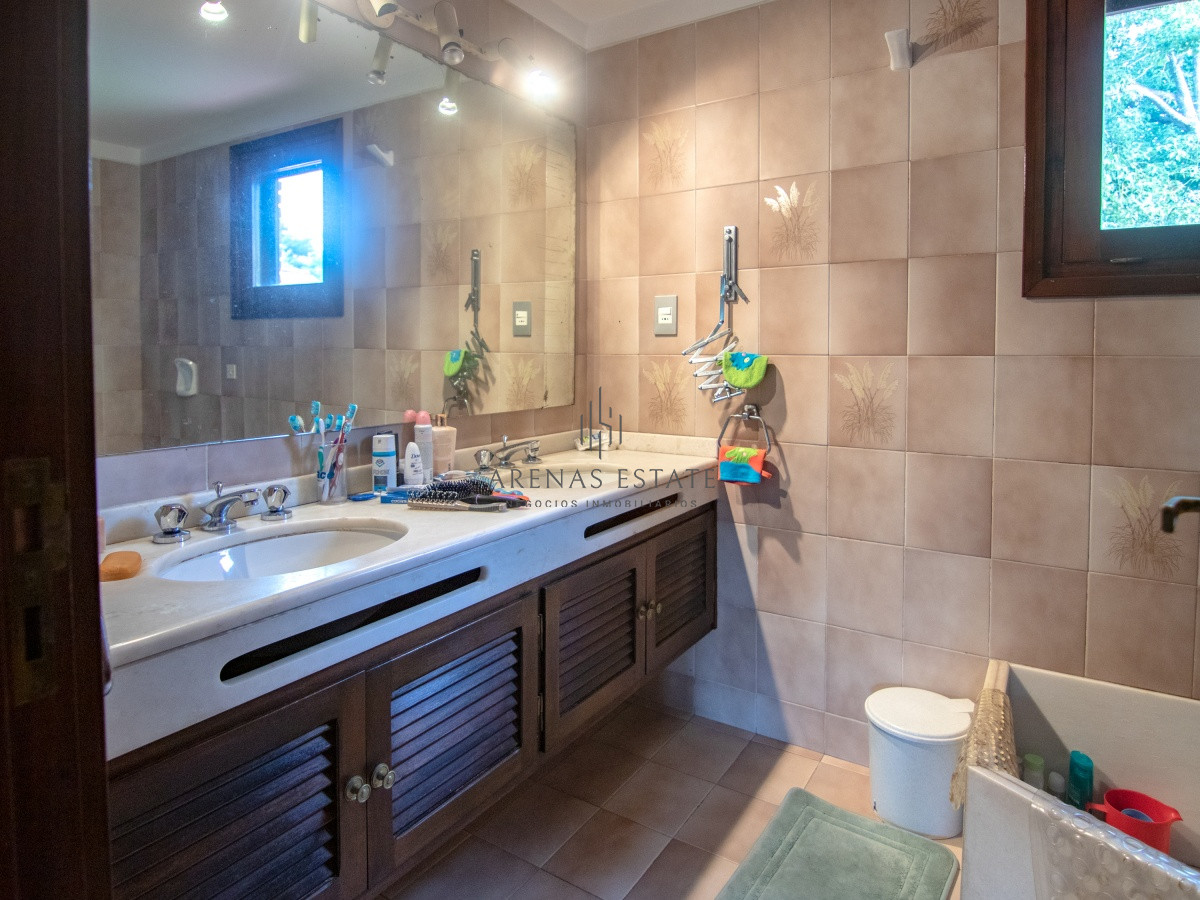 Casa ID.2872 - Espectacular chalet de gran tamaño, zona del Golf.