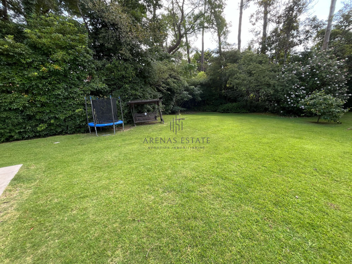 Casa ID.3955 - Hermosa mansión en Golf de 6 dormitorios , Punta del Este