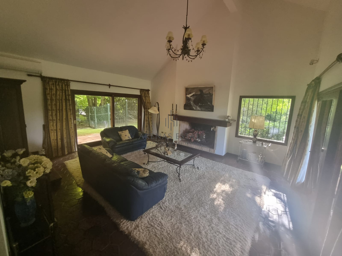 Casa ID.2872 - Espectacular chalet de gran tamaño, zona del Golf.