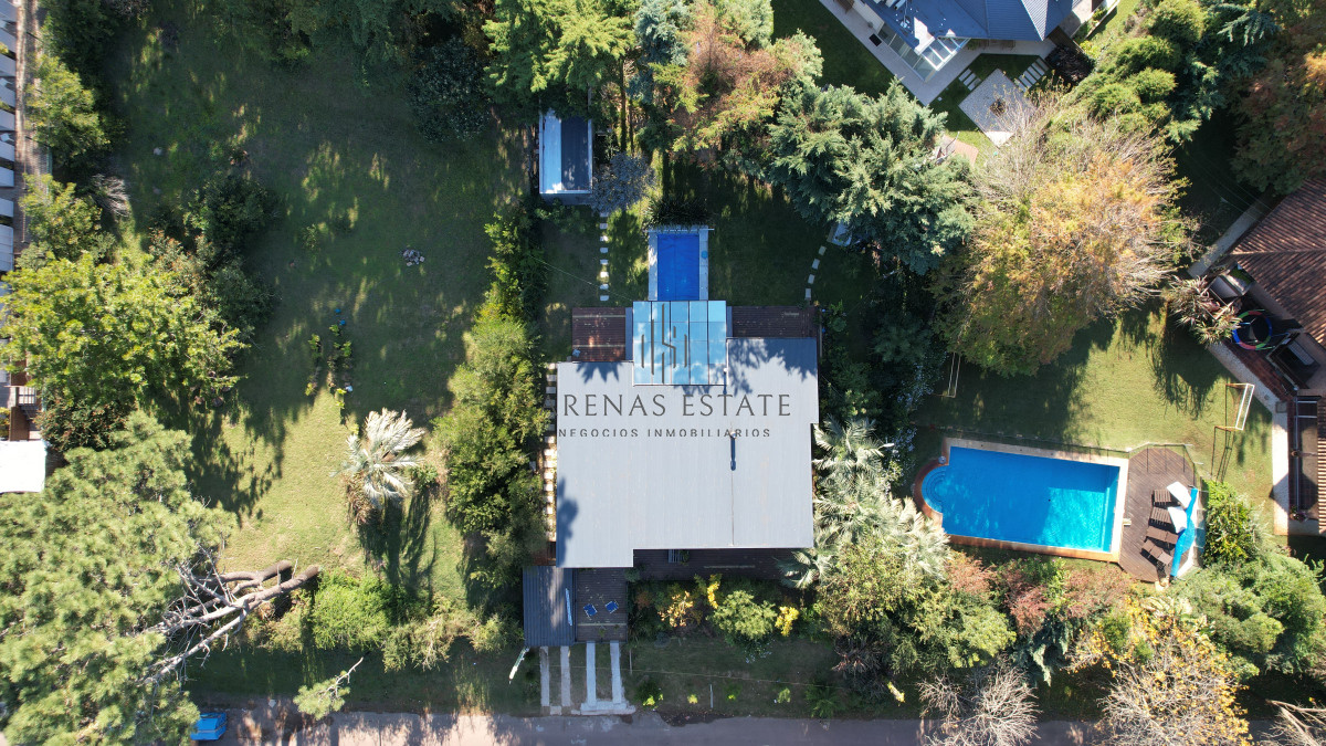 Casa ID.2909 - Vende casa en espectacular estado, Punta del Este 