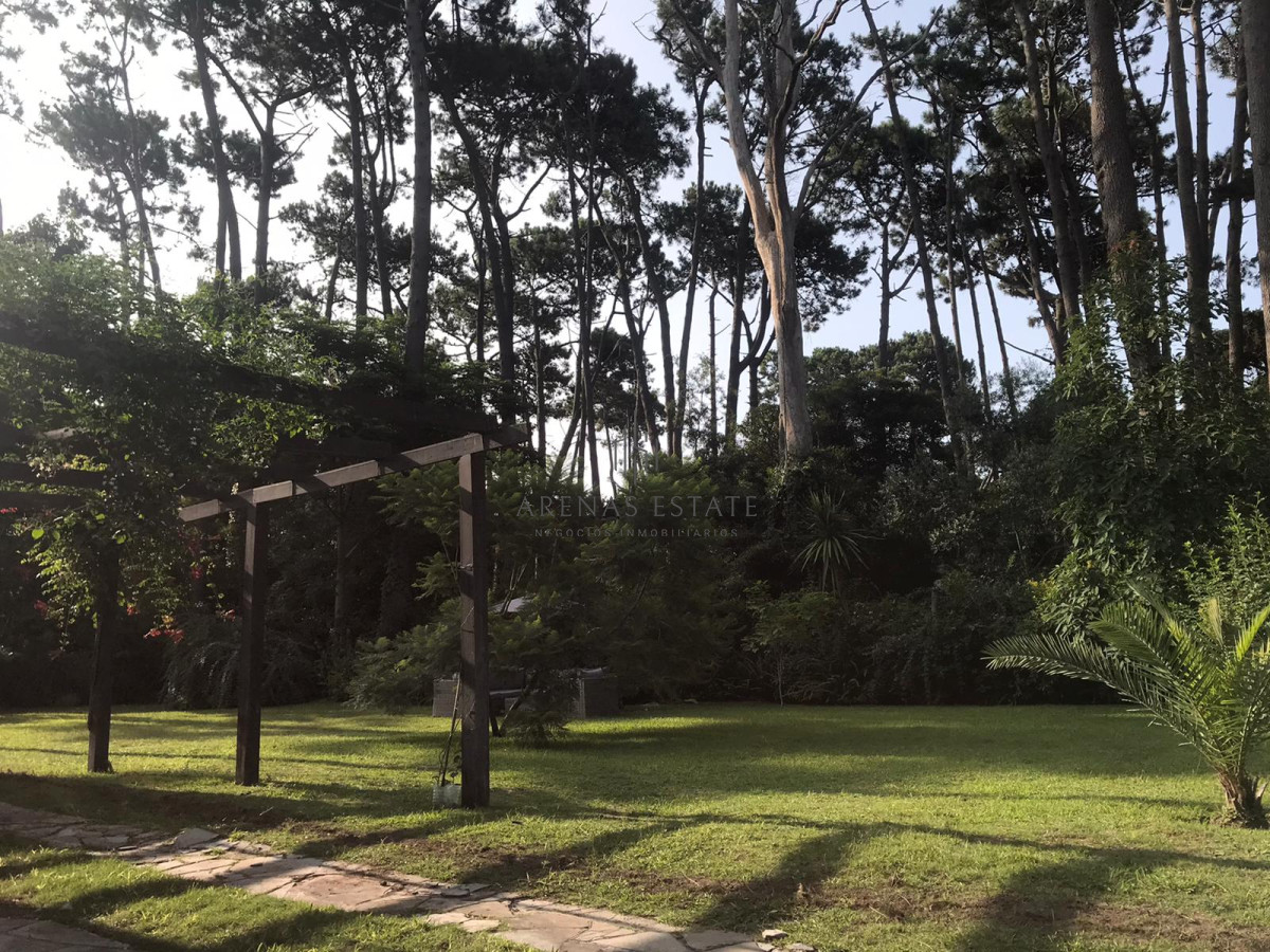 Casa ID.2416 - Casa en impecable estado, de 3 dormitorios en San Rafael Punta del Este 