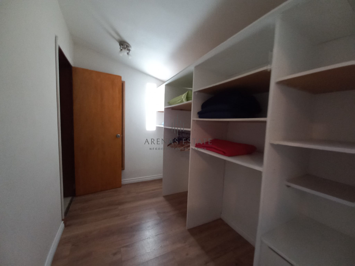 Casa ID.2436 - Vende casa de 3 dormitorios totalmente reformada. Con piscina climatizada. Cerca de colegios, Punta del Este 