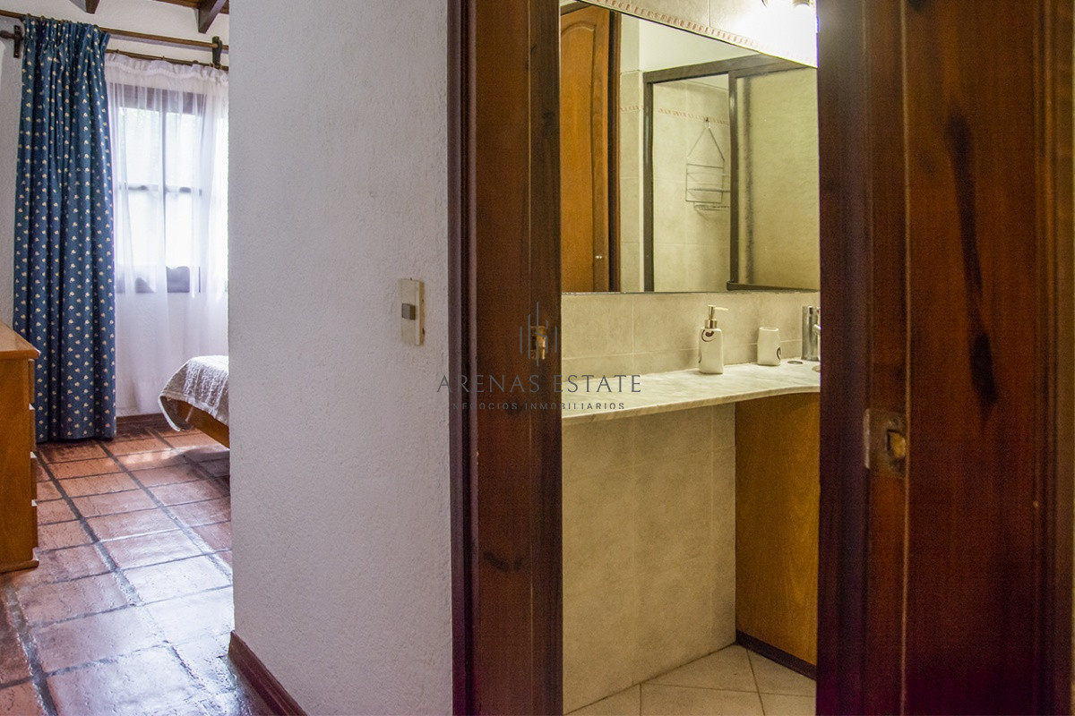Casa ID.2841 - Casa en Venta de 3 dormitorios en Cantegril , Punta del este , Maldonado 