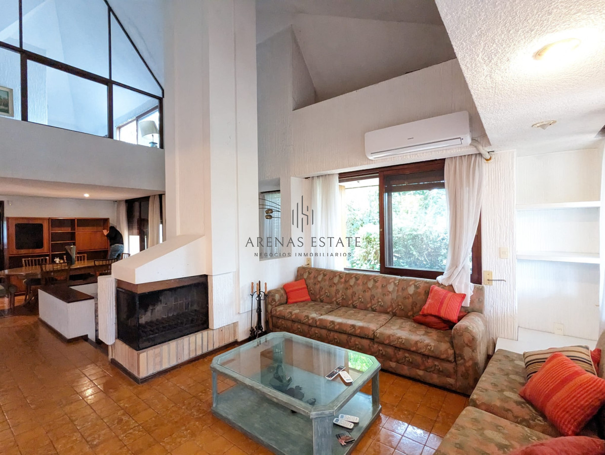 Casa ID.2836 - Hermosa y Amplia Casa en Mansa en venta