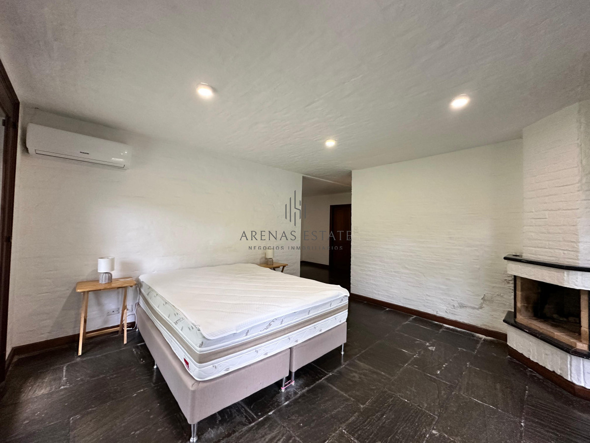 Casa ID.3958 - En venta casa en Barrio Golf, Punta del Este de 6 dormitorios.