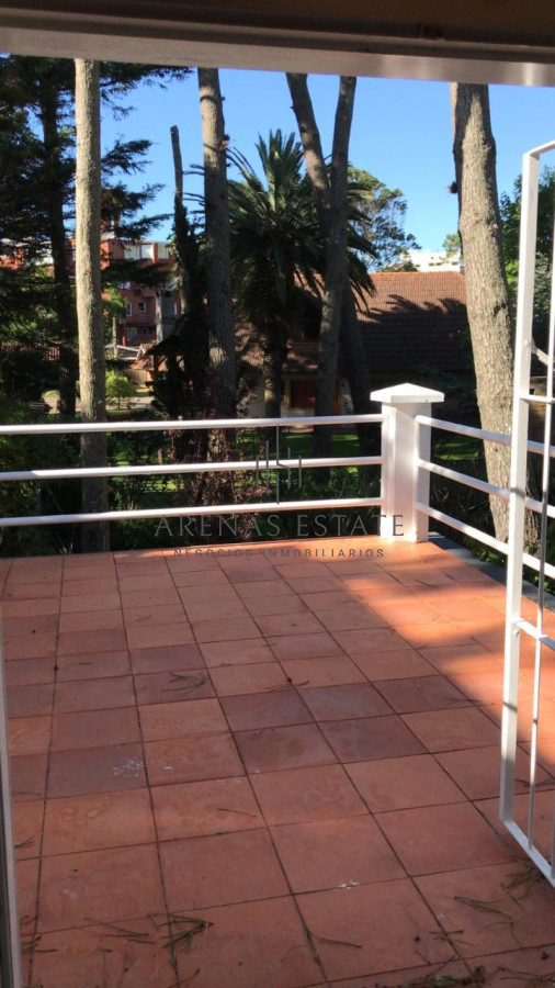 Casa ID.2839 - Casa en Venta de 3 dormitorios en Aidy Grill , Punta del este 
