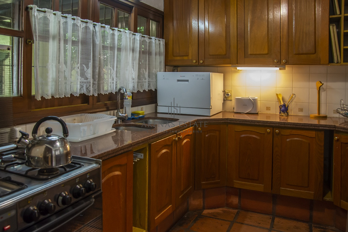 Casa ID.2841 - Casa en Venta de 3 dormitorios en Cantegril , Punta del este , Maldonado 