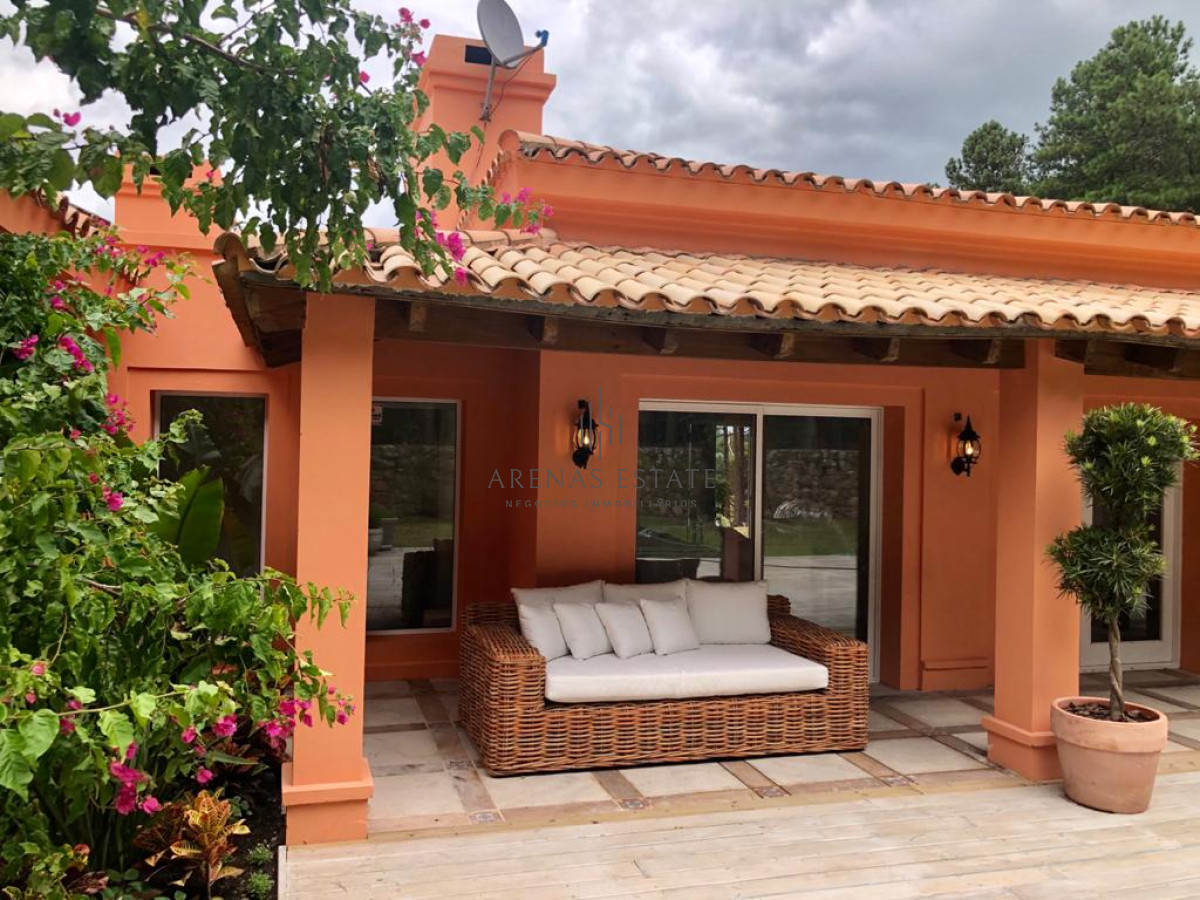 Casa ID.4008 - CASA CON ESTILO Y DISEÑO
