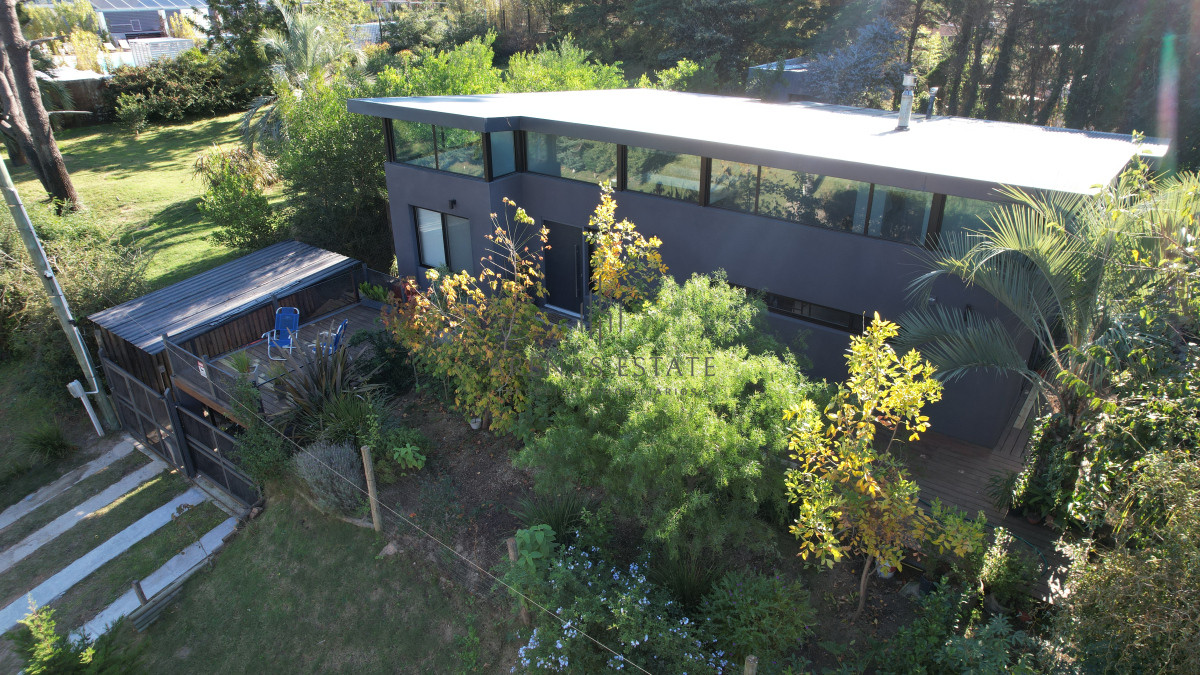 Casa ID.2909 - Vende casa en espectacular estado, Punta del Este 