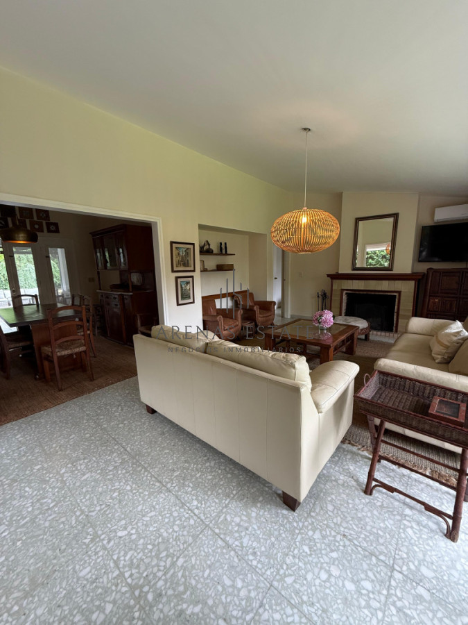 Casa ID.2416 - Casa en impecable estado, de 3 dormitorios en San Rafael Punta del Este 