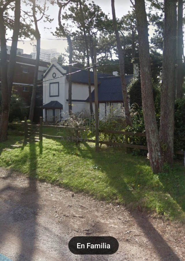 Casa ID.2839 - Casa en Venta de 3 dormitorios en Aidy Grill , Punta del este 