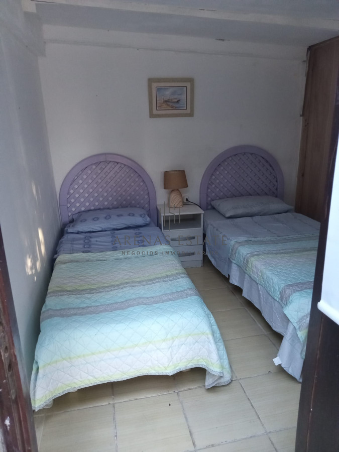 Casa ID.4016 - Chalet en venta en Punta del Este, 4 dormitorios