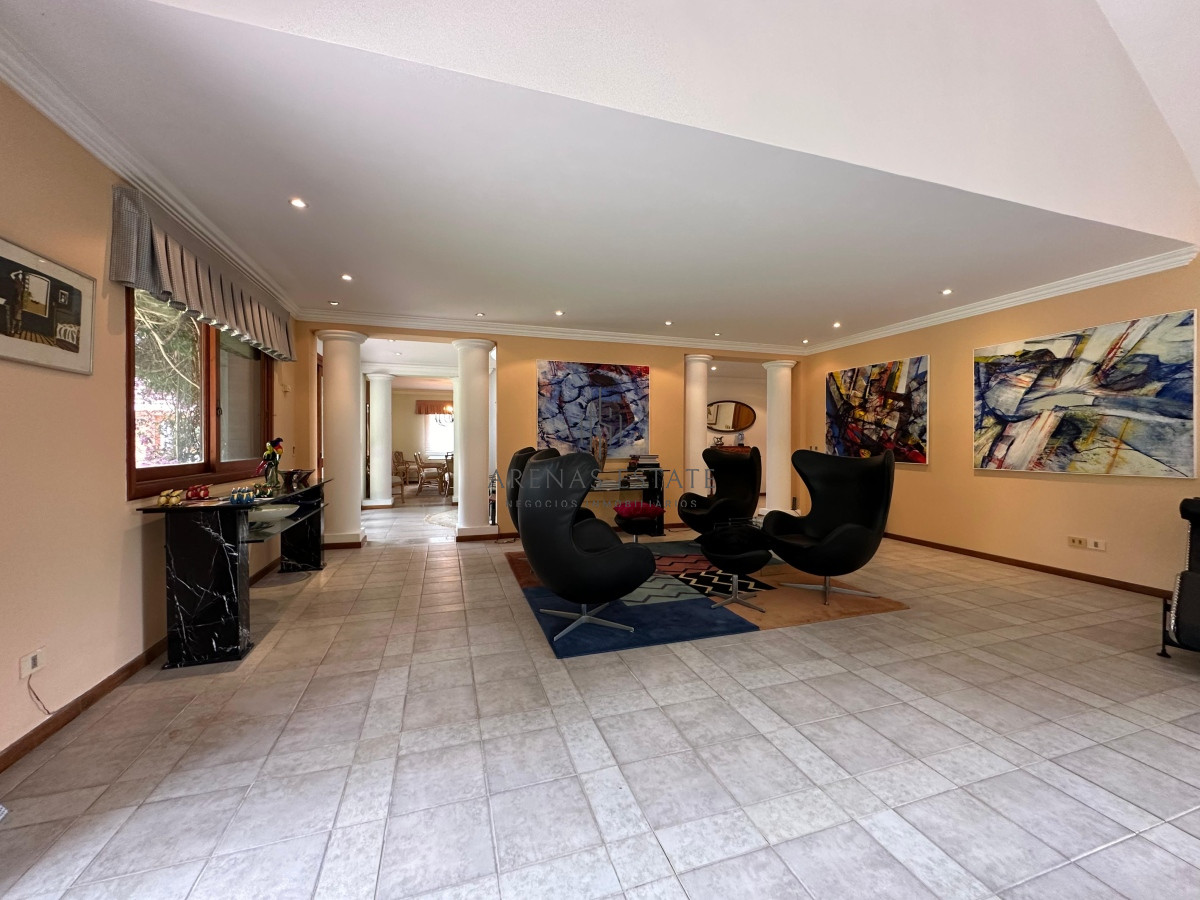 Casa ID.2387 - Propiedad exclusiva ubicada en Golf, Punta del este 