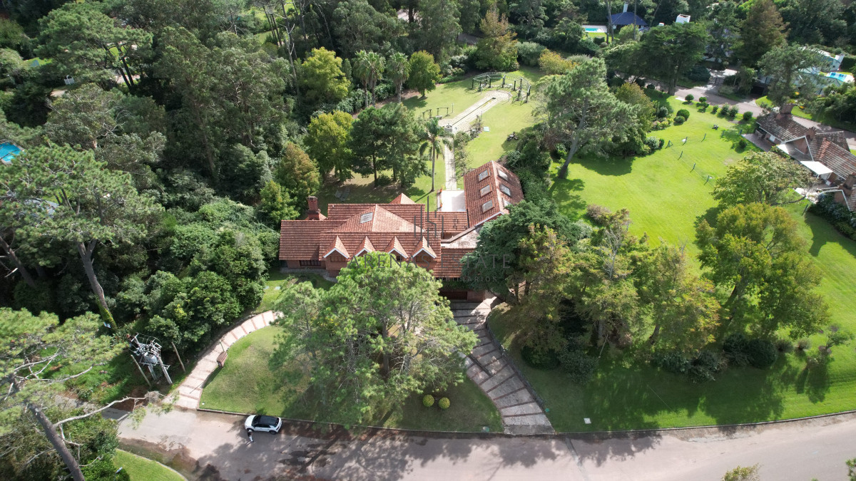 Casa ID.2387 - Propiedad exclusiva ubicada en Golf, Punta del este 