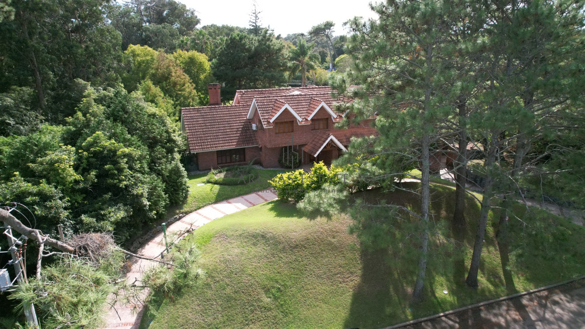 Casa ID.2387 - Propiedad exclusiva ubicada en Golf, Punta del este 