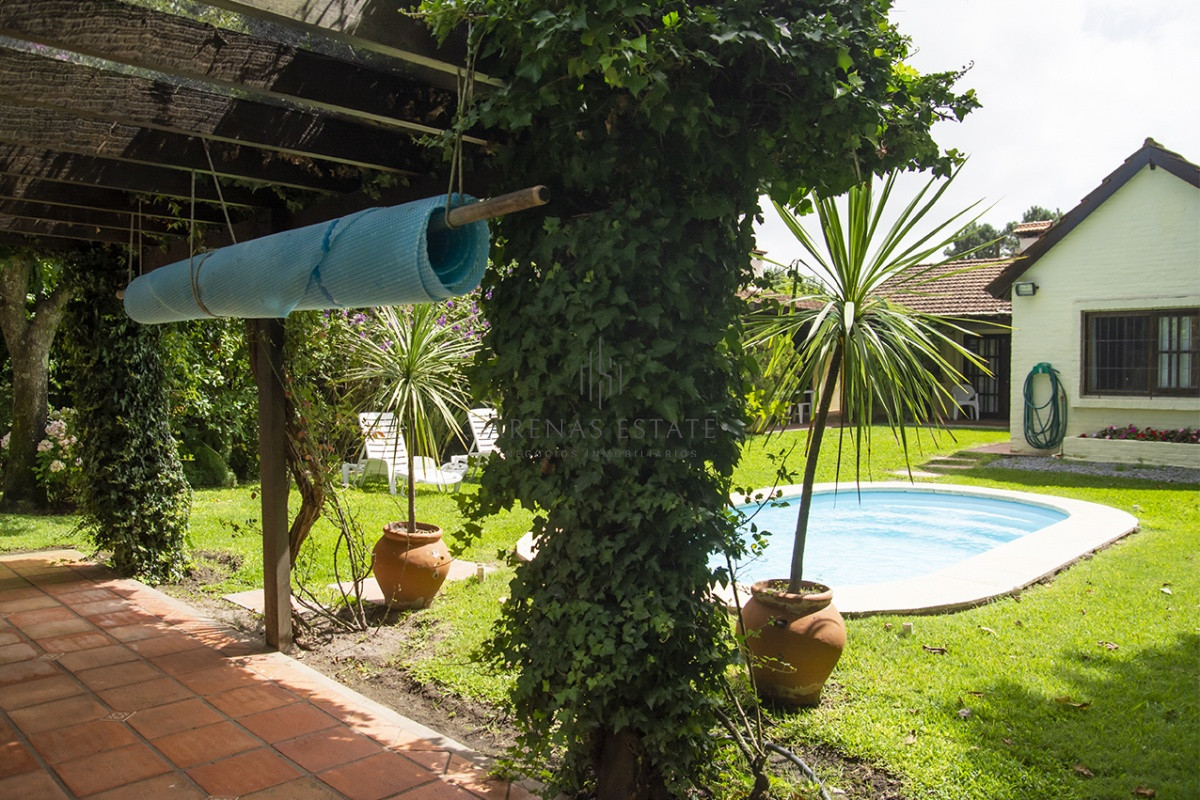 Casa ID.2841 - Casa en Venta de 3 dormitorios en Cantegril , Punta del este , Maldonado 