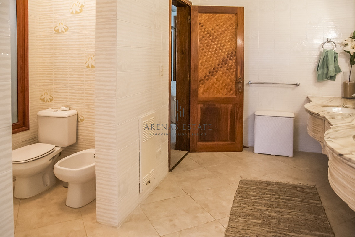 Casa ID.2868 - Hermosa casa en venta en Punta del Este