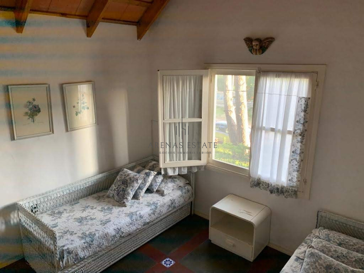 Casa ID.2839 - Casa en Venta de 3 dormitorios en Aidy Grill , Punta del este 