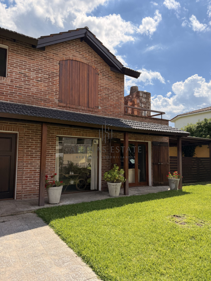 Casa ID.4193 - Vende hermosa casa en san rafael , cerca del mar, Punta del Este