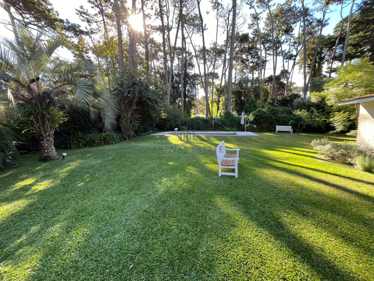 Casa ID.2416 - Casa en impecable estado, de 3 dormitorios en San Rafael Punta del Este 