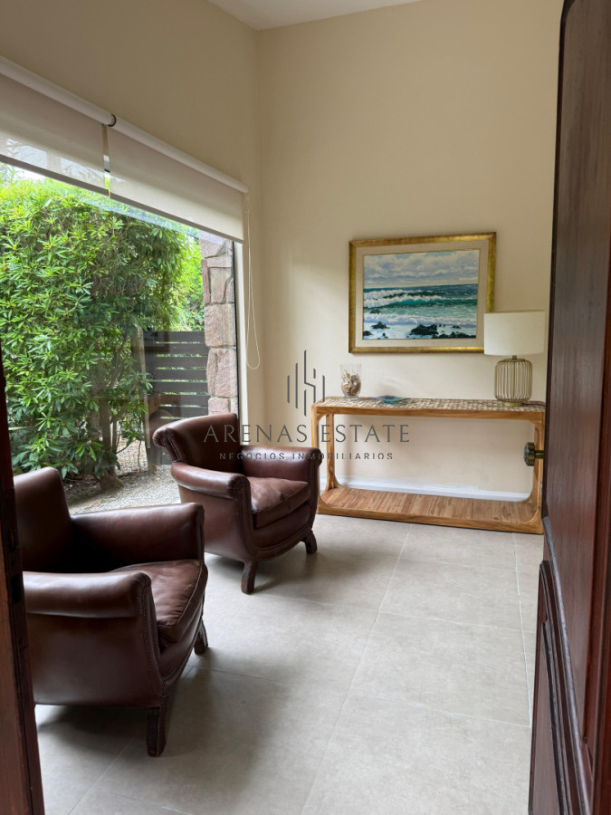 Casa ID.2416 - Casa en impecable estado, de 3 dormitorios en San Rafael Punta del Este 