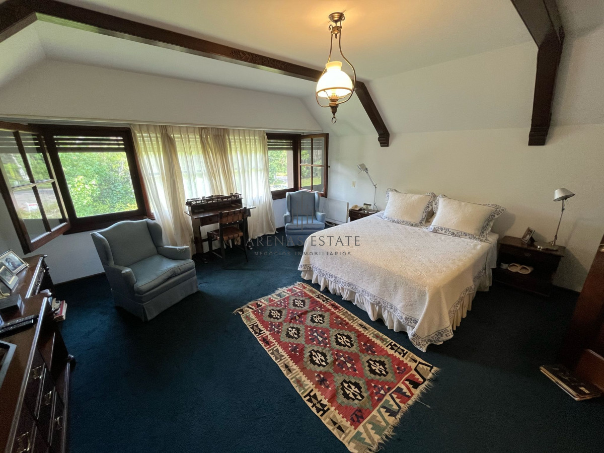 Casa ID.3955 - Hermosa mansión en Golf de 6 dormitorios , Punta del Este
