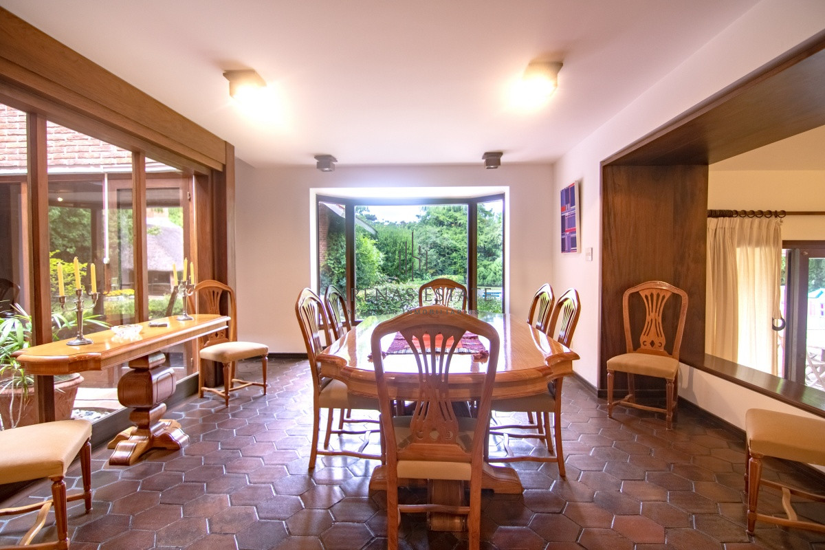 Casa ID.2872 - Espectacular chalet de gran tamaño, zona del Golf.