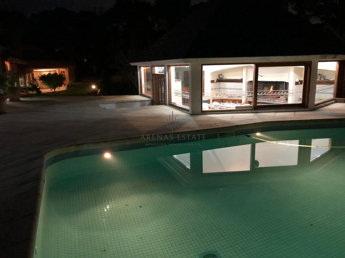 Casa ID.2868 - Hermosa casa en venta en Punta del Este