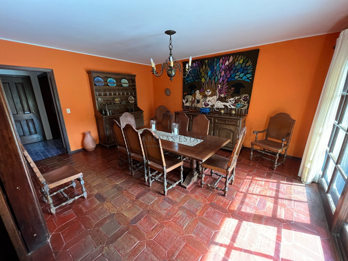 Casa ID.3955 - Hermosa mansión en Golf de 6 dormitorios , Punta del Este