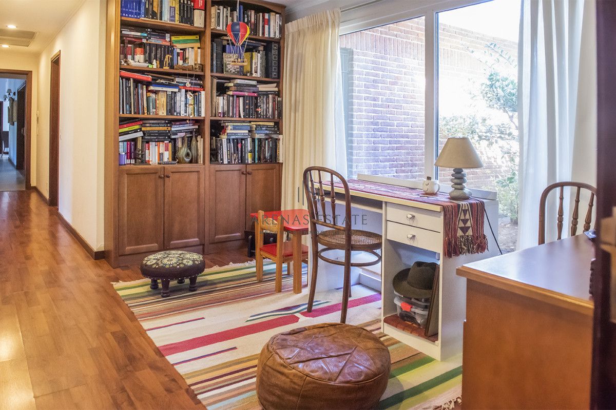 Casa ID.3957 - Vende casa en Playa Mansa, Punta del Este
