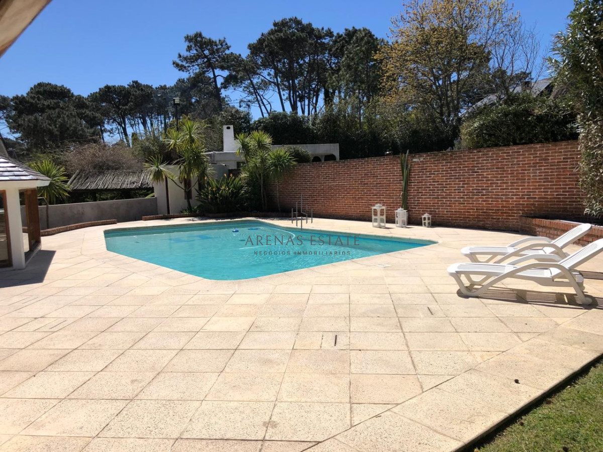 Casa ID.2868 - Hermosa casa en venta en Punta del Este