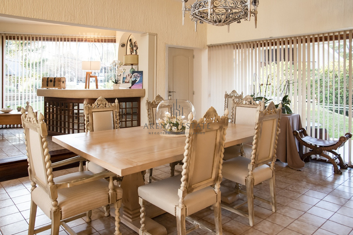 Casa ID.2868 - Hermosa casa en venta en Punta del Este