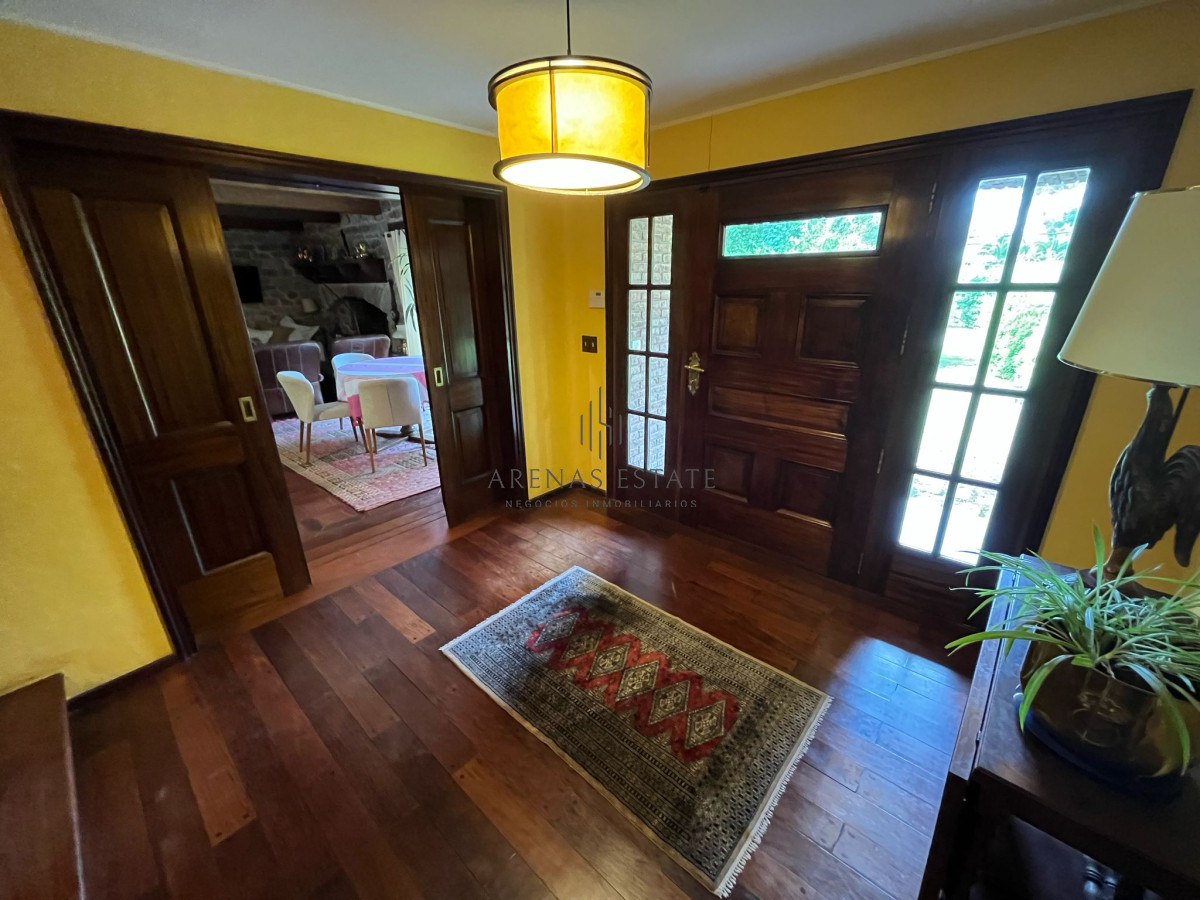 Casa ID.3955 - Hermosa mansión en Golf de 6 dormitorios , Punta del Este