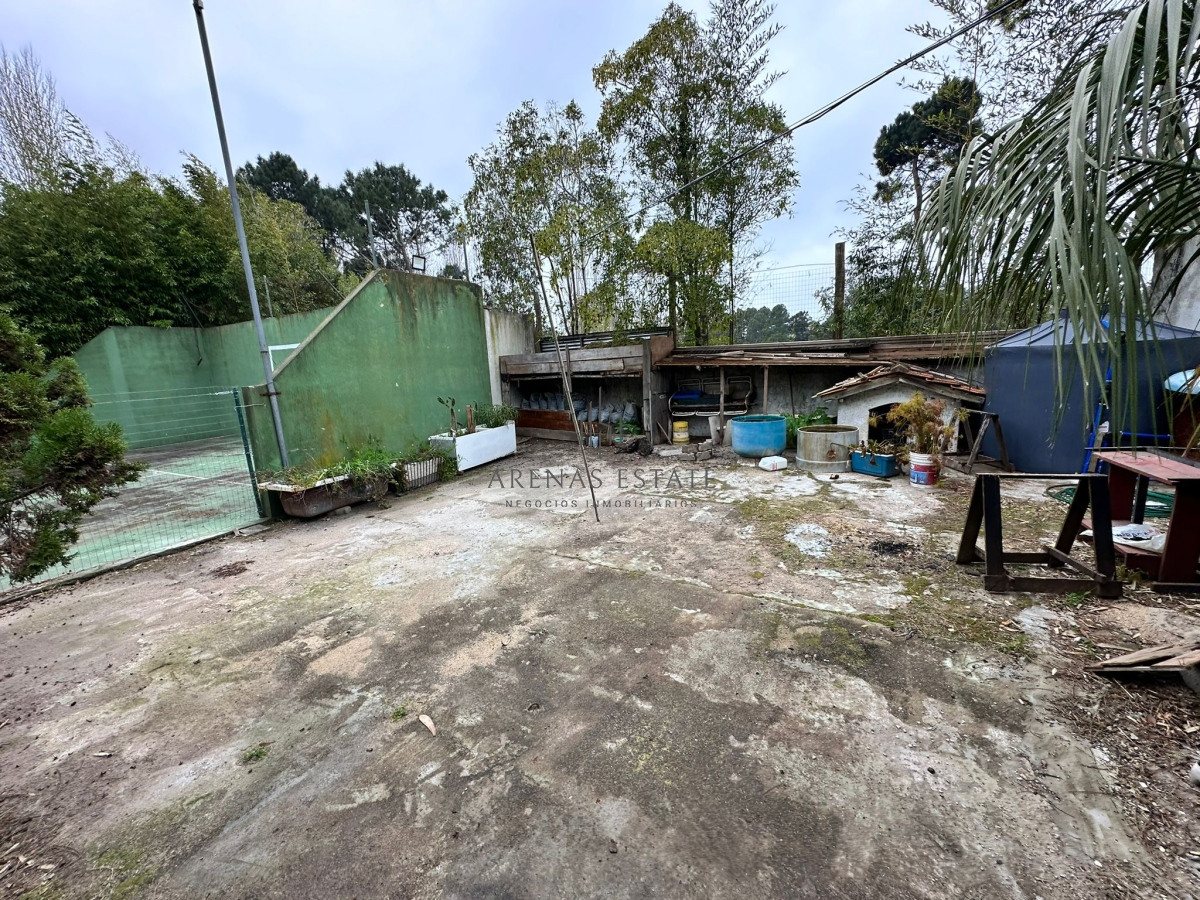 Casa ID.2954 - Vende casa de 4 dormitorios con piscina y gran parque en Golf, Punta del Este