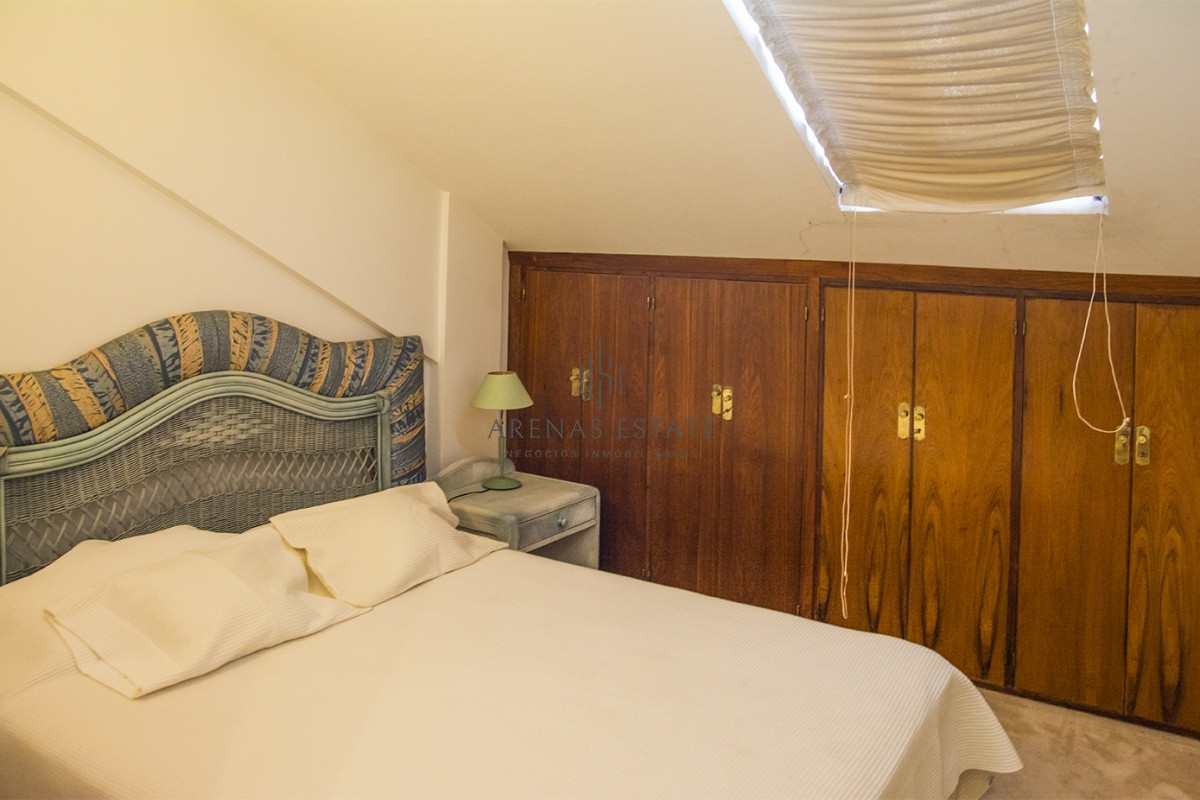 Casa ID.2973 - Casa a la venta en playa mansa Punta Del Este, gran tamaño ubicada en zona privilegiada.