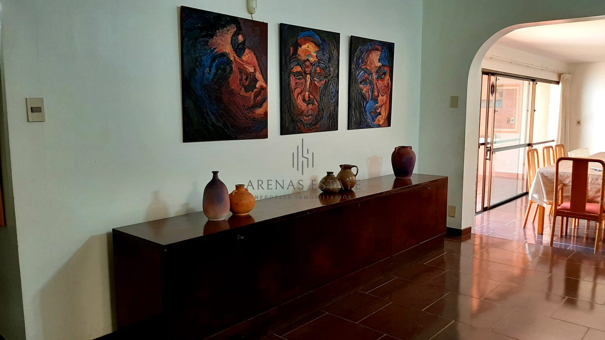 Casa ID.2834 - Departamento de 4 dormitorios en venta en Playa Brava