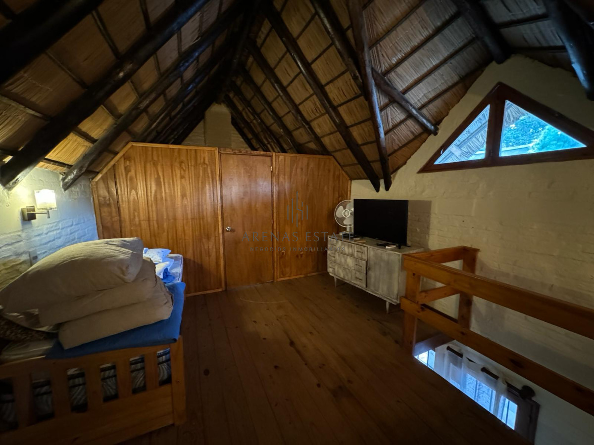 Casa ID.2660 - Vende casa de 3 dormitorios en Pinares, Punta del Este 