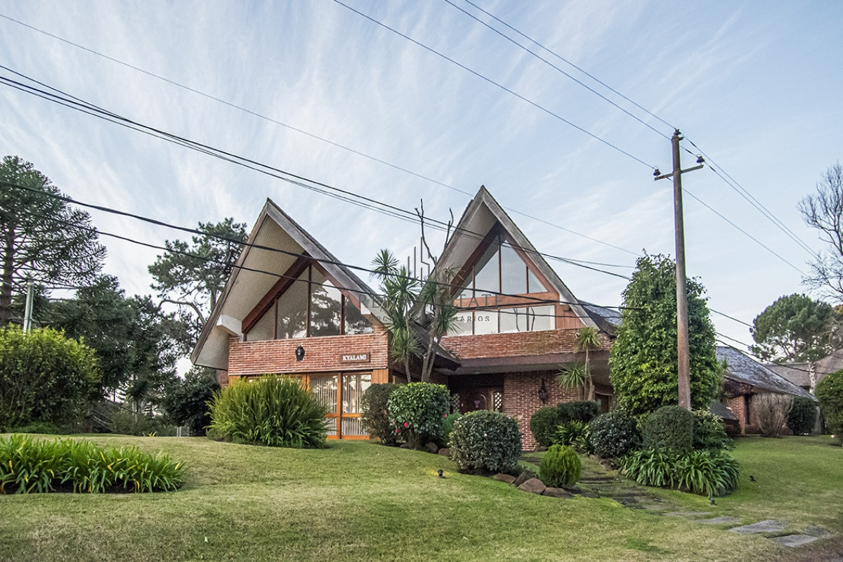 Casa ID.2868 - Hermosa casa en venta en Punta del Este