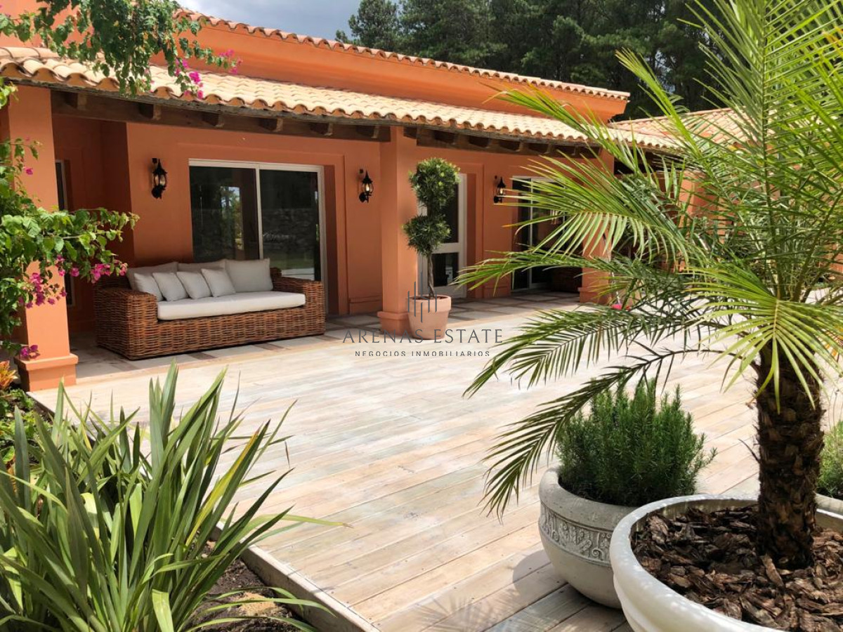 Casa ID.4008 - CASA CON ESTILO Y DISEÑO