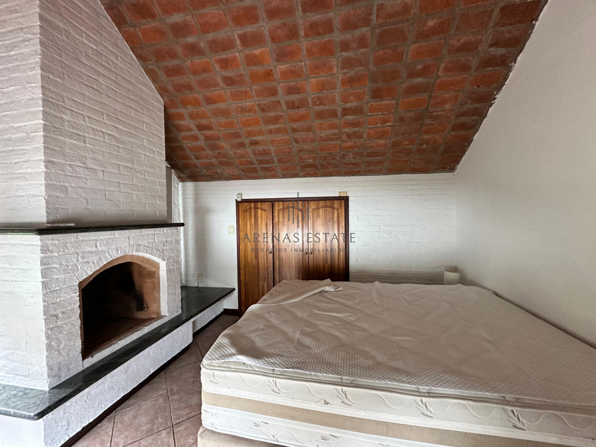 Casa ID.3958 - En venta casa en Barrio Golf, Punta del Este de 6 dormitorios.