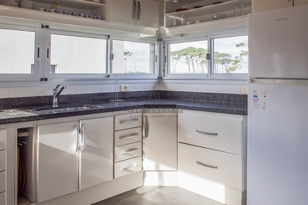 Casa ID.3304 - Casa en Venta de 4 dormitorios en Chihuahua , Punta del este 