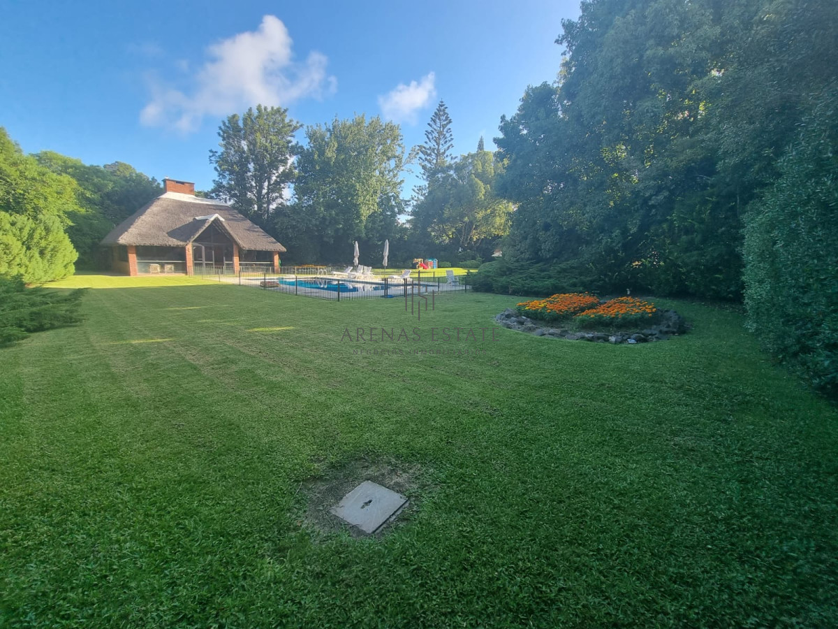 Casa ID.2872 - Espectacular chalet de gran tamaño, zona del Golf.
