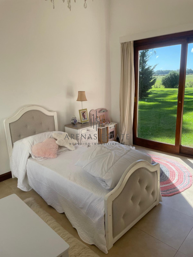 Casa ID.4007 - Vende impresionante casa en Punta Ballena de 2 dormitorios.