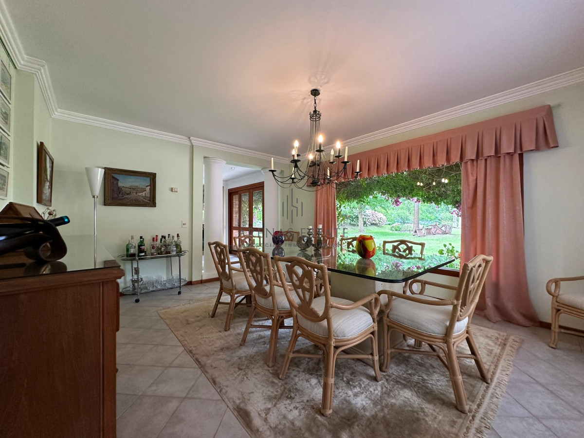 Casa ID.2387 - Propiedad exclusiva ubicada en Golf, Punta del este 