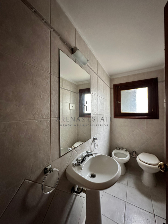 Casa ID.3958 - En venta casa en Barrio Golf, Punta del Este de 6 dormitorios.