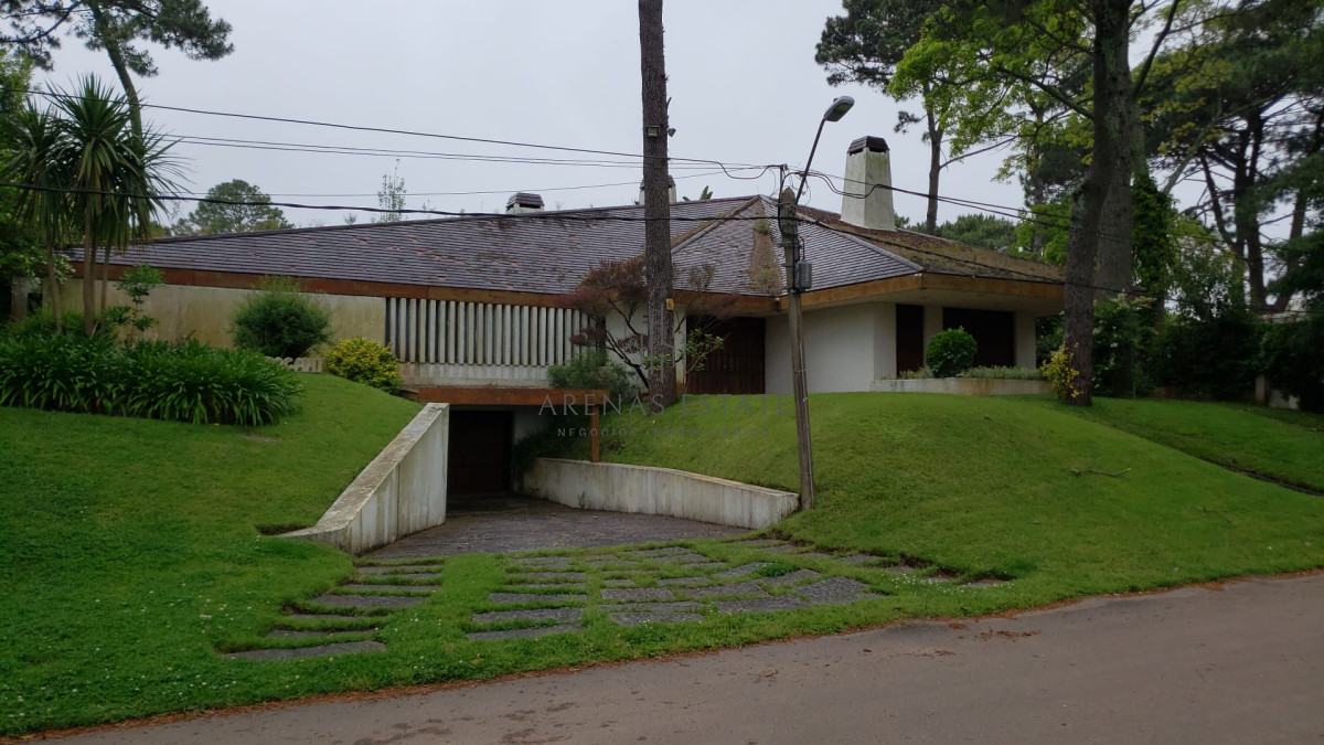 Casa ID.2836 - Hermosa y Amplia Casa en Mansa en venta