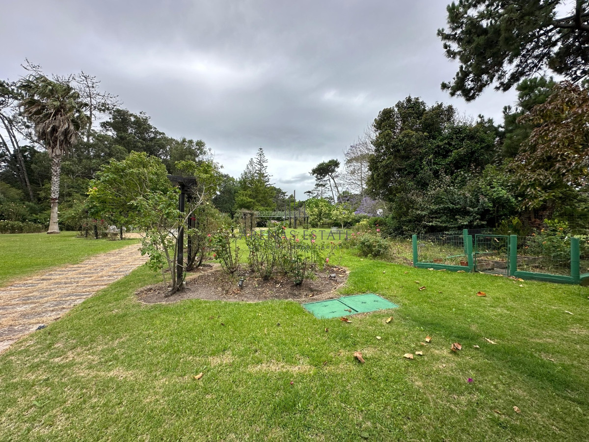 Casa ID.2387 - Propiedad exclusiva ubicada en Golf, Punta del este 